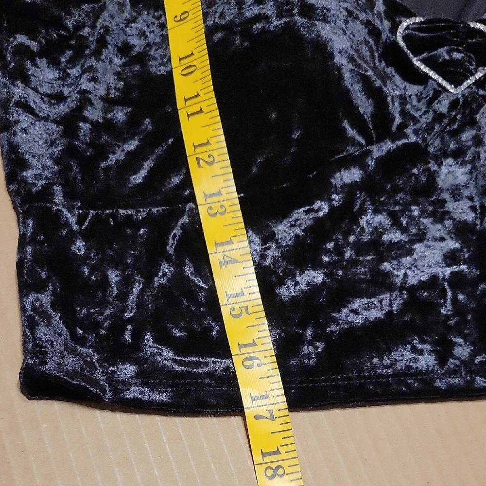 Madden NYC XXL(19) Black Velvet Crop  Stretch Bra Top With Heart Detail . - Picture 11 of 13